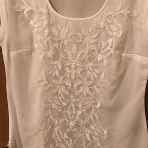 Worthington embroidered blouse